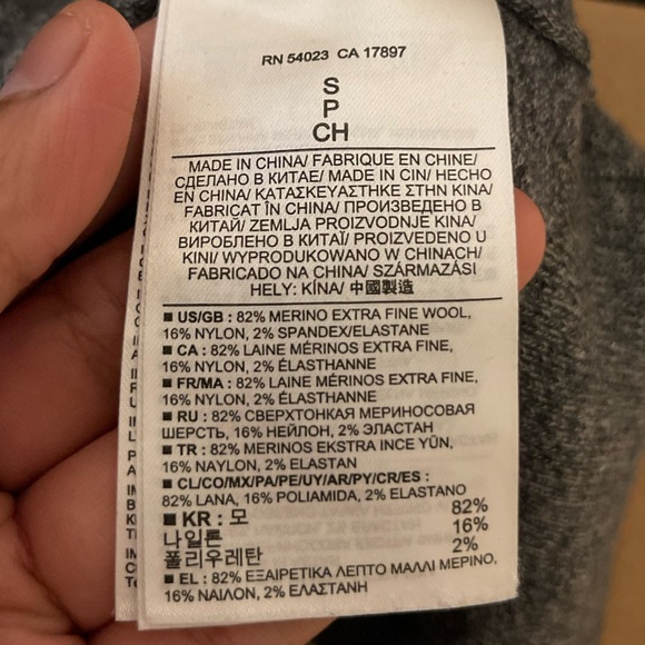 Banana Republic Elbow Sleeve Sweater Gray Extra Fine Merino Wool Blend - Picture 4 of 4